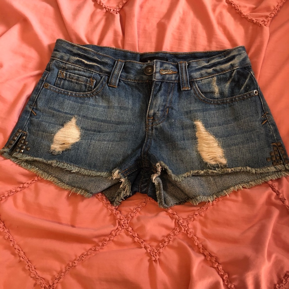 Distressed shorts